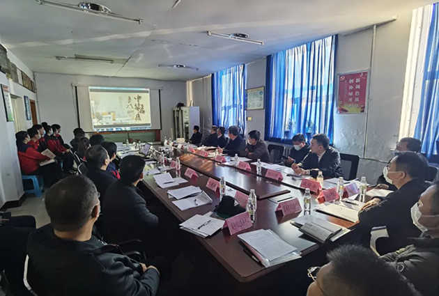 孙东深入BAIBO.com百博体育(中国大陆)科技公司制药有限责任公司主持召开现场